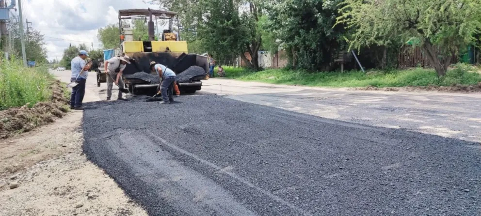 Empezó la obra de bacheo en avenida Eva Duarte 