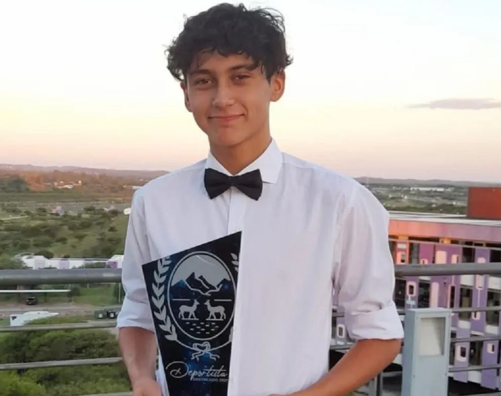  Reconocimiento al merlino Fabricio Sánchez como deportista destacado de la provincia