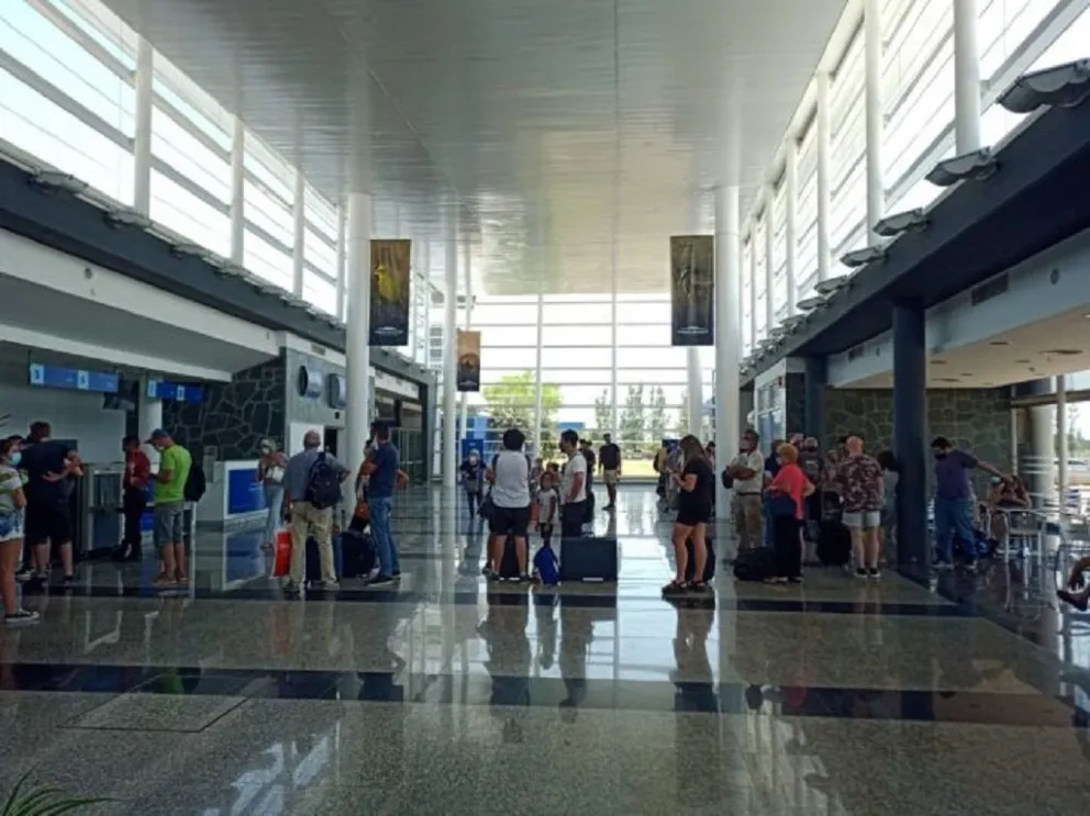 Realizaron los vuelos de LADE al aeropuerto Valle del Conlara y Villa Reynolds