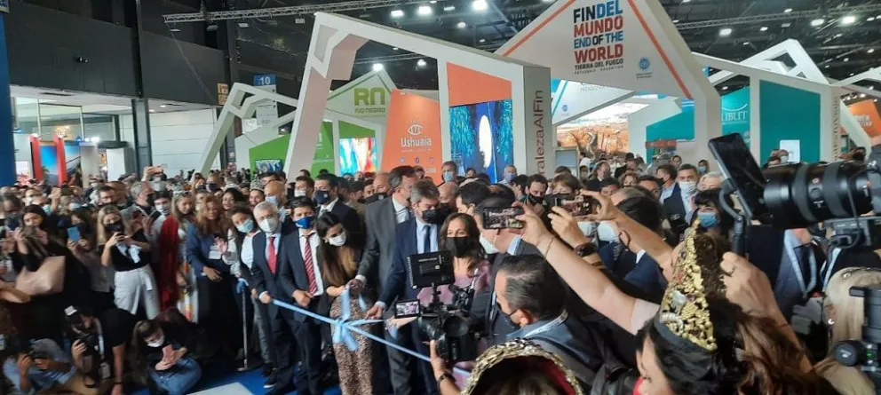 Lammens anunció que el programa Previaje se convertirá en ley