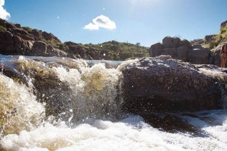 Una mujer se metió al río en Mina Clavero, la corriente la arrastró y murió ahogada InfoMerlo Una mujer se metió al río en Mina Clavero, la corriente la arrastró y murió ahogada InfoMerlo