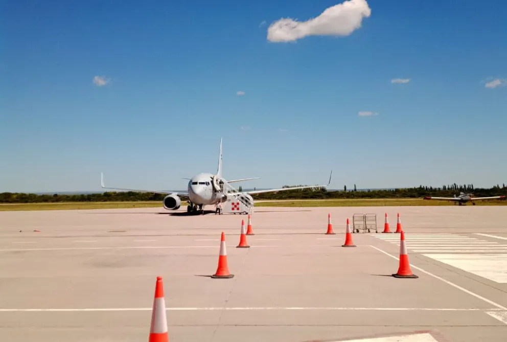 Un nuevo vuelo del Boeing 737 llegó al aeropuerto Valle del Conlara