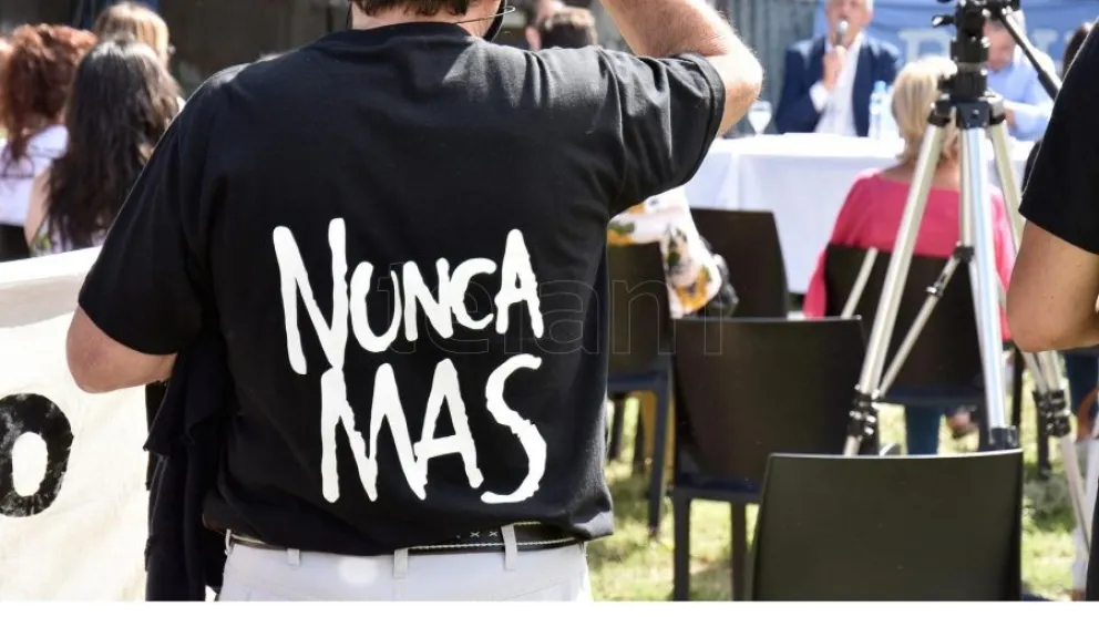 La Plaza de Mayo vuelve a ser el epicentro de la conmemoración a 46 años del golpe