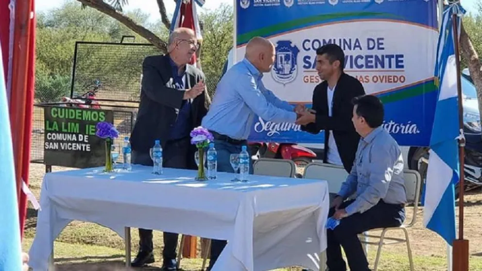 Es intendente de un pueblo de Traslasierra, cosechó papas y ahora se anotó para terminar el secundario