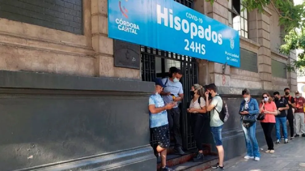 Coronavirus en Córdoba: hay más de 800 casos de la variante ómicron en la provincia